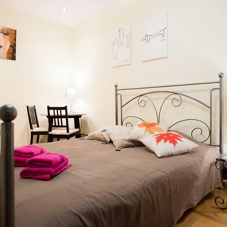 Old Park Apartment
